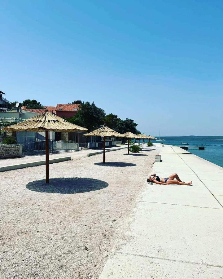 Apartmani Kameno Sidro Bilice Exterior foto