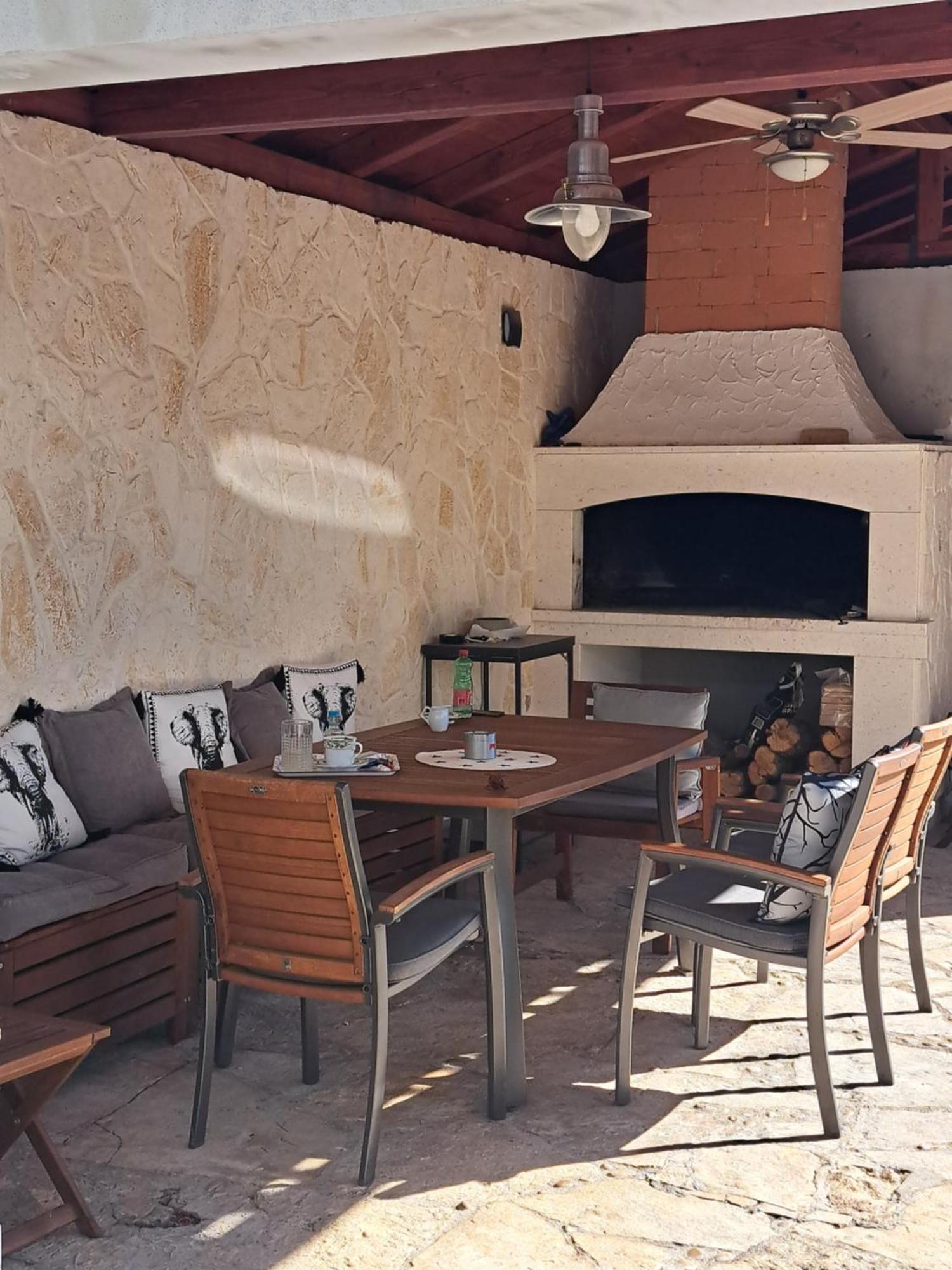 Apartmani Kameno Sidro Bilice Exterior foto