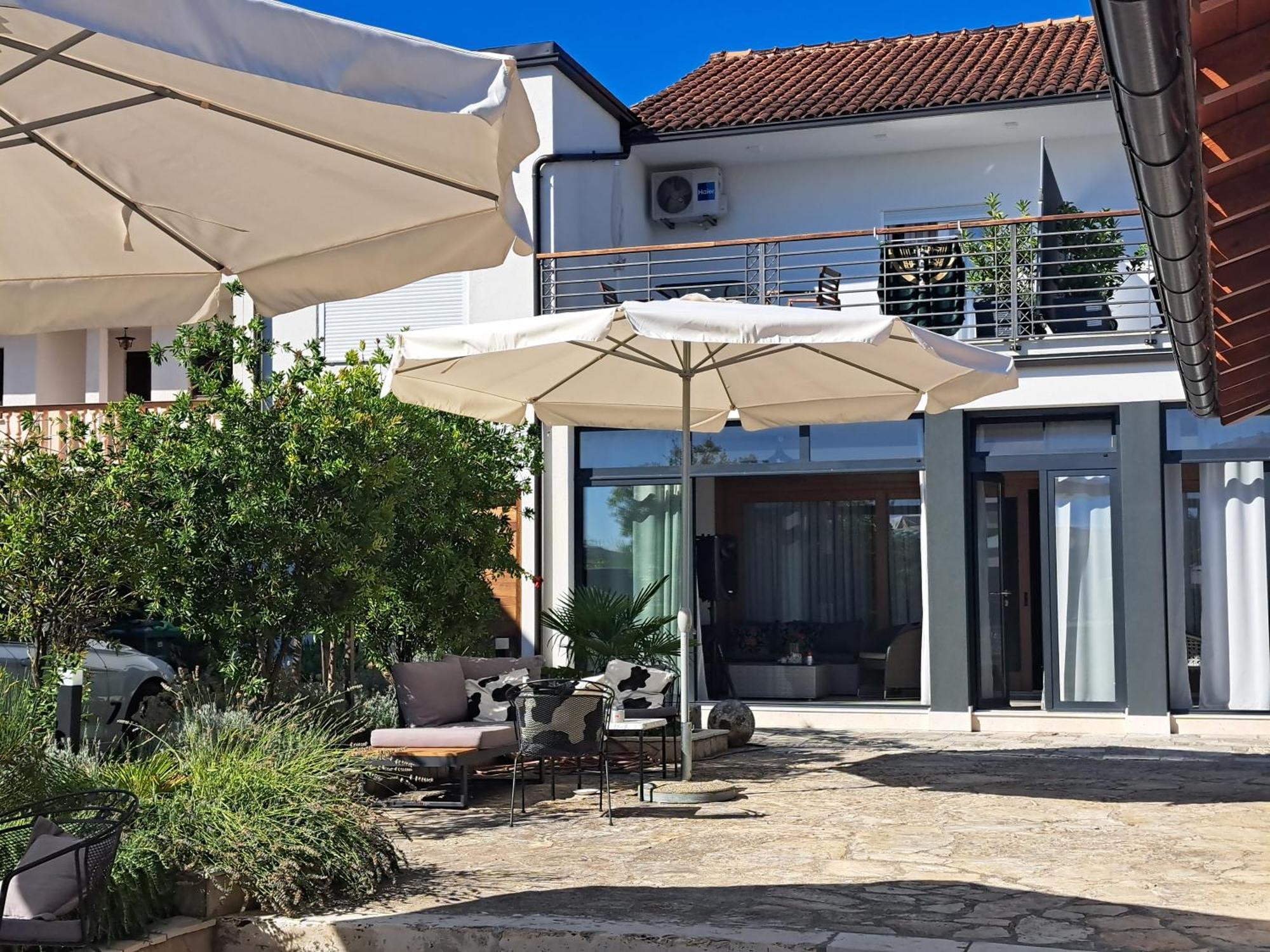 Apartmani Kameno Sidro Bilice Exterior foto
